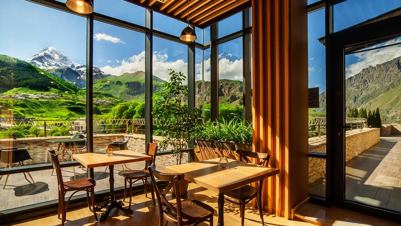 Porta Caucasia Kazbegi Exteriér fotografie